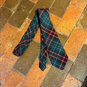 Tartan tie MACDIARMID 100% wool made in Scotland.  Highlands.
